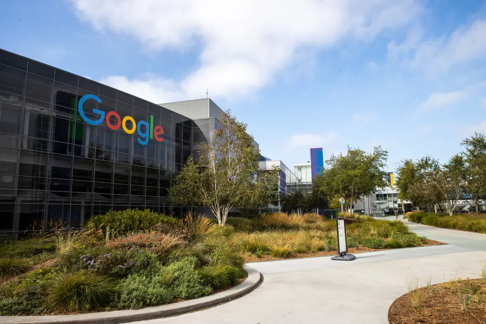 Angajații Google DeepMind cer recunoașterea sindicatelor în 10 zile. Refuză armele AI și complicitatea în Gaza
